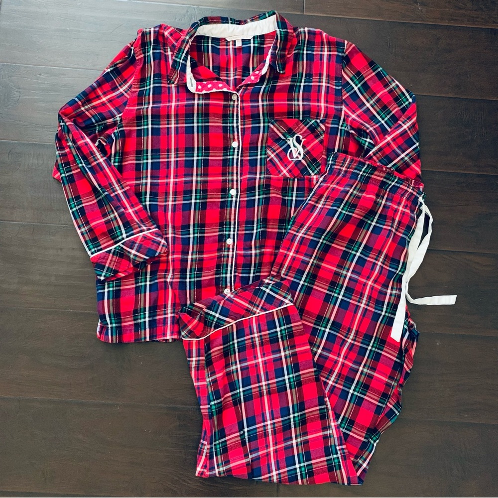 Victoria's Secret Christmas Red Plaid 2-Piece Pajamas Set | Size: L